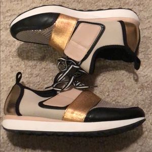 Brand new size 8 athletic shoes super cute